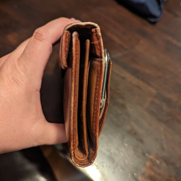 Buxton Heiress Organizer Clutch, Cognac - Picture 5 of 6